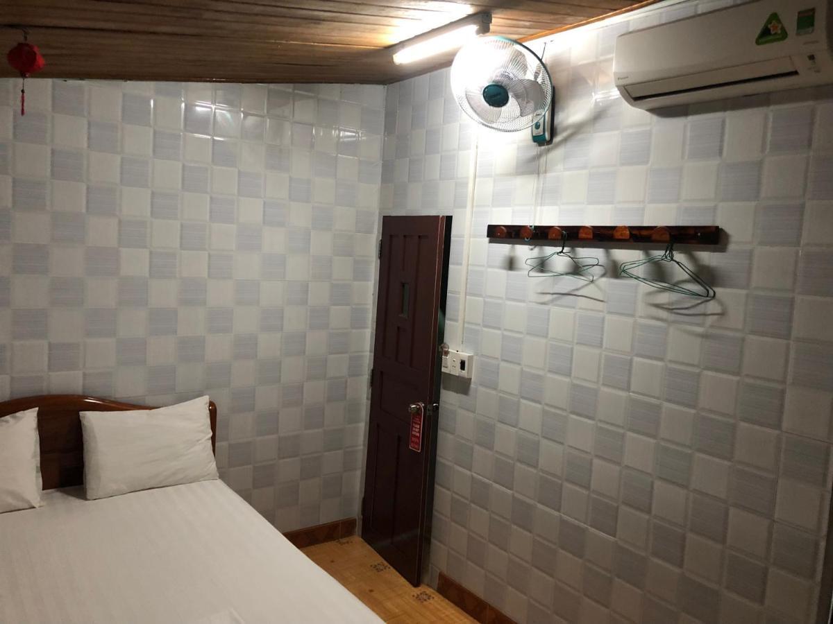 Nha Lan Homestay ฮอยอัน ภายนอก รูปภาพ